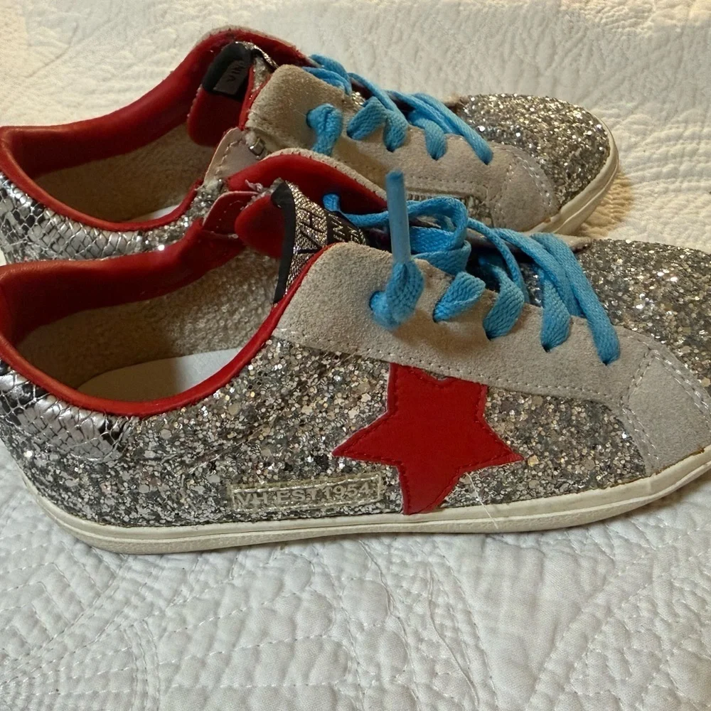 VH 1954 Glitter Star Sneakers Youth Size 3 Silver Red Blue Lace